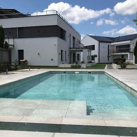 Oasis Residence Hajduszoboszlo Bagian luar foto