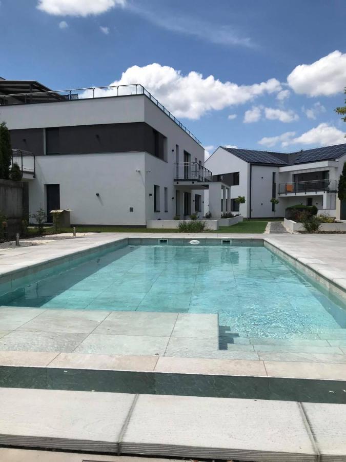 Oasis Residence Hajduszoboszlo Bagian luar foto